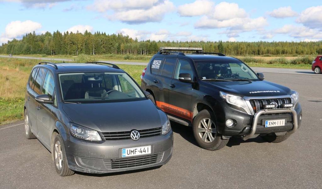 Suoritetut testit ja niiden eteneminen. Testien valmistelu AL-Engineeringin tasaisuusmittarin vaatimat anturit oli asennettu Roadmasters Oy:n Toyota Land Cruiseriin jo syksyllä 06.