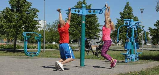 Ruutia reisiin Istu tukevasti penkillä, jalkapohjat tukien päällä.