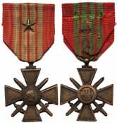 01 70 1068 France Ranskan sotaristi kultaisella tähdellä 1939-1945 / Croix du Guerre