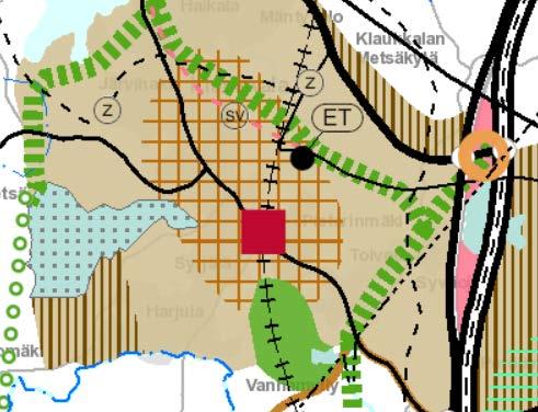Uudenmaan 2. vaihemaakuntakaavassa vuodelta 2014 alue sijaitsee taajama-alueella (kuva 1). Suunnittelualueen läpi on linjattu maakuntakaavassa 110 kv voimajohto sekä junarata. Kuva 3. Uudenmaan 4.