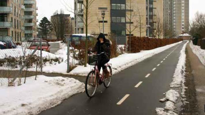 osalta. Pääverkon infraratkaisut pyritään toteuttaa laadukkaina, ja niihin suositellaan liitettävän markkinointi- ja tiedotustoimenpiteitä.