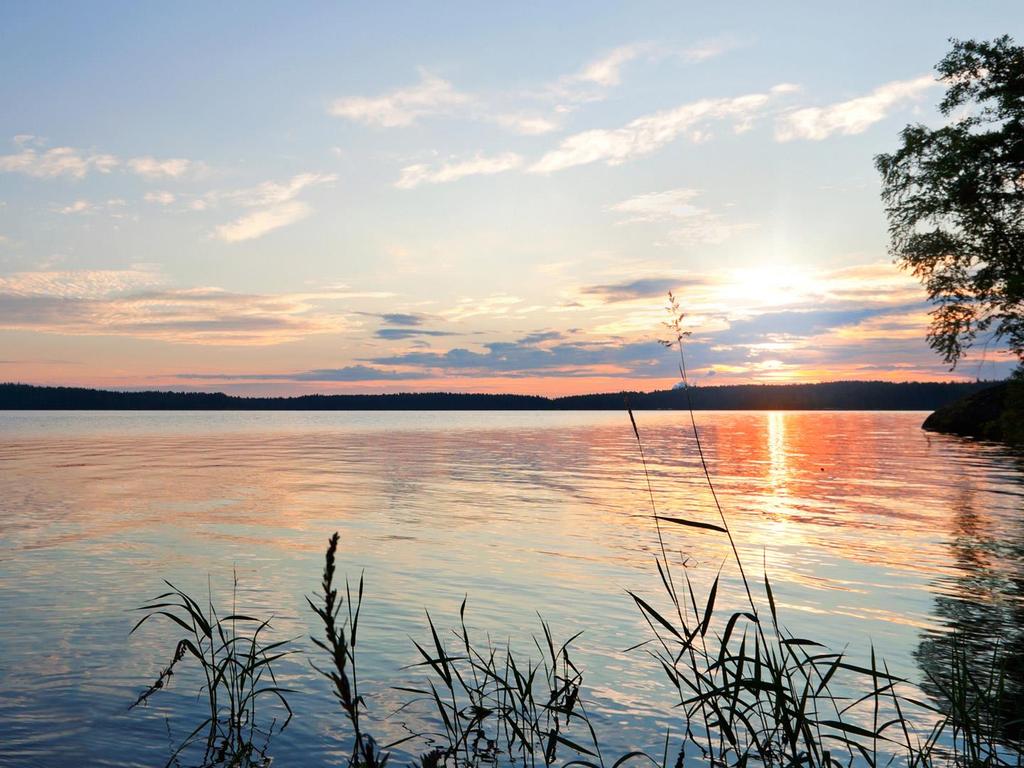 LAADUKKAALLA JOHTAMISELLA HYVINVOINTIA JA