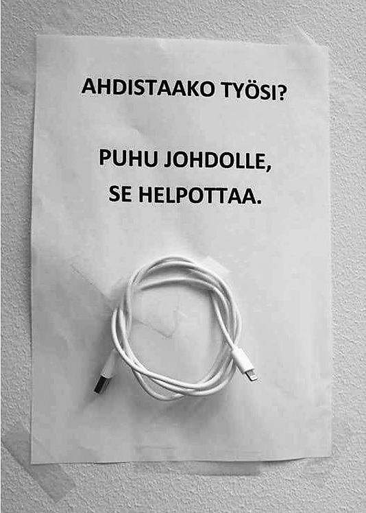 ESIPUHE Nettikuvastossa tupsahtaa tasaisin välein esiin meemi, joka kehottaa puhumaan johdolle, kun tarvitsee helpotusta: Leikkiessään johto-sanan kaksoismerkityksellä meemi ylläpitää käsitystä