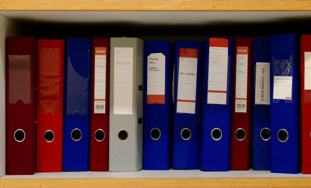 Komppanian toimisto Suojauskomppanian toimistossa, kasarmirakennuksen ensimmäisessä kerroksessa, työskentelee komppanian varapäällikkö, vääpeli ja huoltopalvelualiupseeri sekä kirjuri.