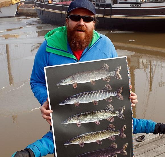 SAKKE YRJÖLÄ Luovasti kalasta Kalataiteilija graafikko Sakke Yrjölä rakastui jo lapsena rubiinisilmäisten särkien ja platinasuomuisten salakoiden kauneuteen.
