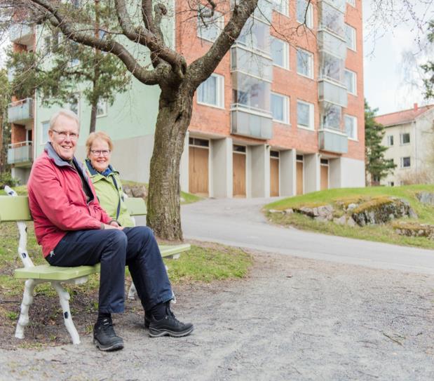 Yhteisöllisyyttä ja esteettömyyttä asumiseen Asumisen ja asuinympäristöjen esteettömyys ja turvallisuus Erilaisia vaihtoehtoja