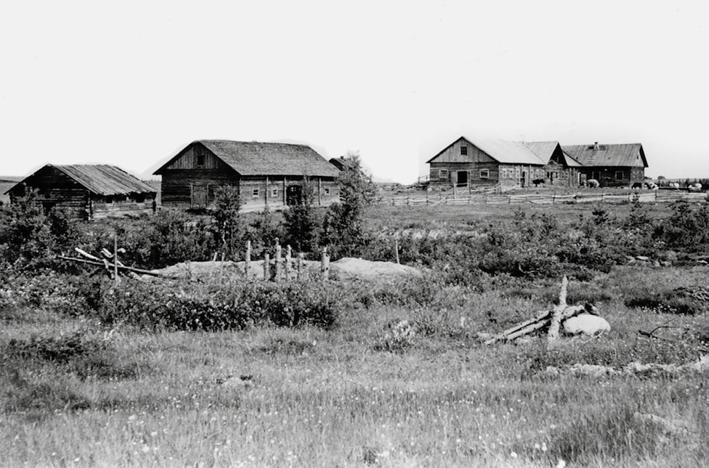 Kylässä 1670-luvulla asuneista suvuista ainoastaan Karhuset mainitaan Latvajärven asukkaina myös 1800-luvulla.