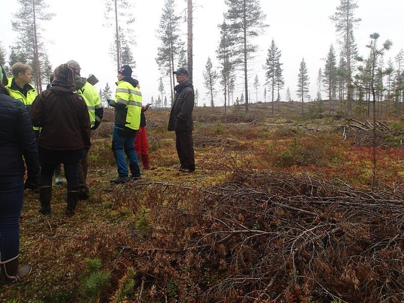 suuntaan (oikeanpuoleinen kuva). Kuvat 17 ja 18.