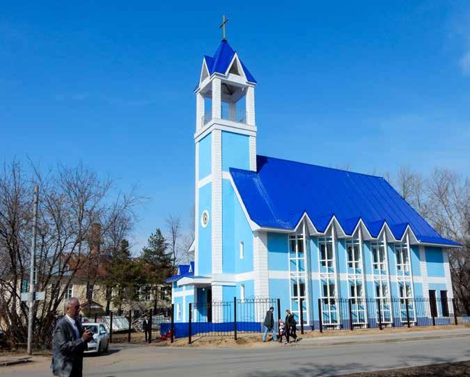 Inkerin kirkon uutisia Inkerin kirkon uutisia Kazanin kirkko on valmis Natalia ja pastori Valerij Antipov olivat saapuneet juhliin Rzhevin seurakunnasta.
