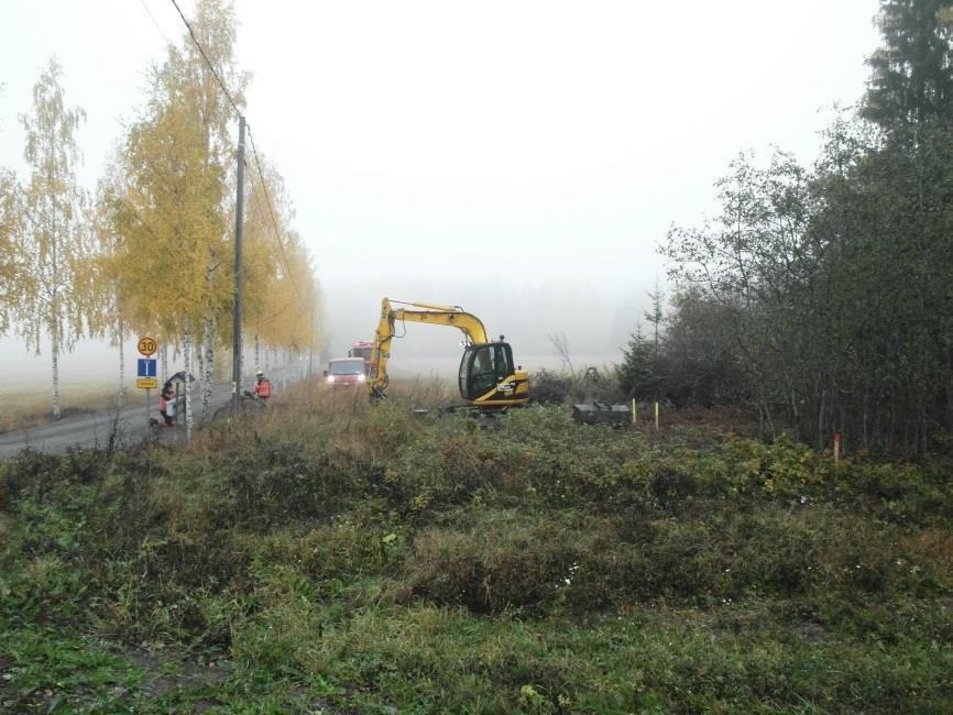 6 päättyi Vesilahdentien suuntaisesti kulkevaan maakaapeliin, johon tuleva kaapeli liitettäisiin.