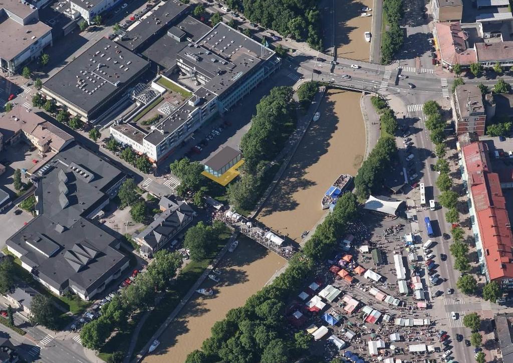 13 Kaavaluonnoksessa esitetään paviljonkiravintolan rakennuspaikaksi osaa nykyisestä paikoitusalueesta. Alue osoitetaan kaavamerkinnällä aukio/ tori.