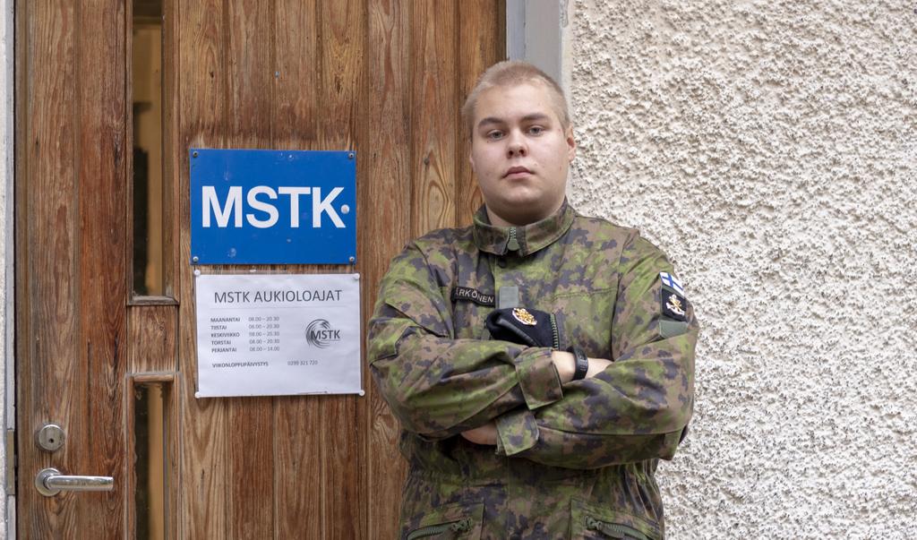 com/groups/rpr119 Usein kysyttyjä kysymyksiä Haittaako tatuointi AUK:iin pääsyä? Entä jos lukio/ammattikoulu on jäänyt kesken? Tai entä jos on B-mies? Tatuointi tai koulun keskeytyminen ei haittaa.