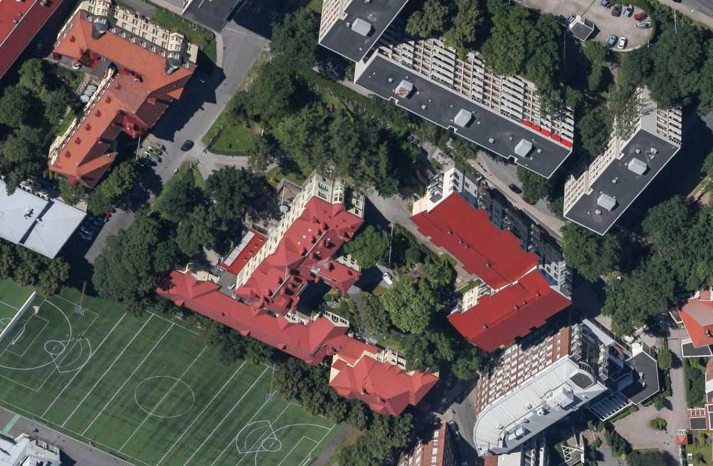Uudisrakennusten pääasiallinen julkisivukäsittely on vaalean sävyinen rappaus tai vastaavalla tavalla suojelurakennukseen sopeutuva materiaali ilman näkyviä elementtisaumoja.