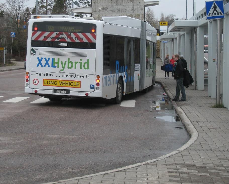 tarjota raitiovaunun kaltaista palvelutasoa, maksaa bussiväylän