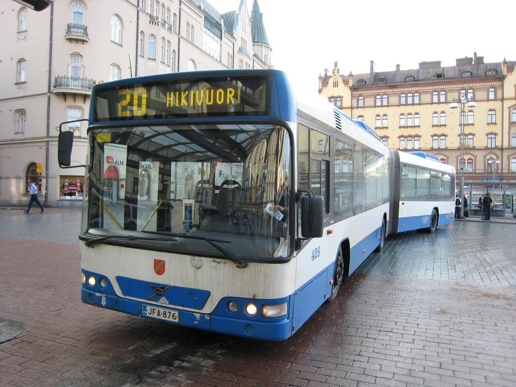 Viimeiset matalalattiabussit TKL:lle Vuosina 2001 2002 TKL hankki vielä neljä Volvo B7LA / 7000A - nivelbussia Myös nämä autot kärsivät varsin paljon erilaisista