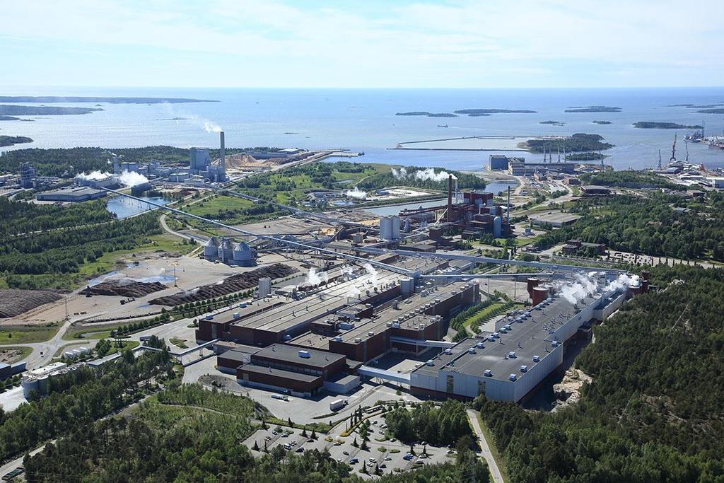 7 Kuva 1. UPM Rauman tehdasalue (UPM-Intranet, 2017) 3 UPM RAUMAN TEHTAALLA KÄYTETTÄVÄT LOGIIKAT 3.1 SIMATIC S5 SIMATIC S5 -tuoteperhe julkaistiin vuonna 1979.
