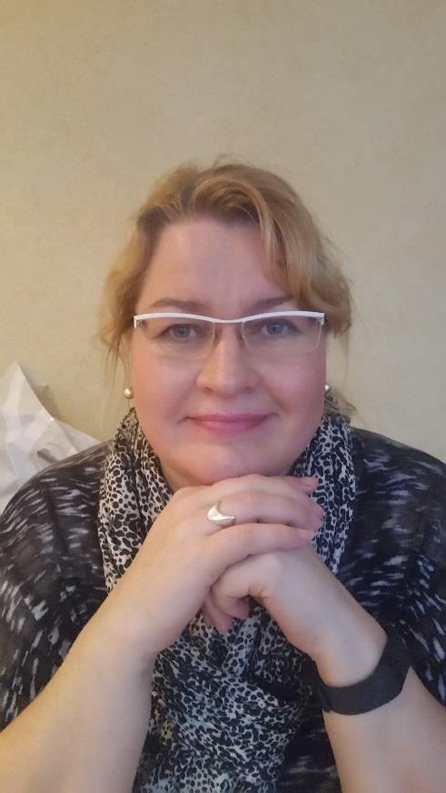 Puheenjohtajan palsta PÄÄKIRJOITUS Lehdessä kerrottiin miehestä, joka rakasti niin paljon itseään, että hän jätti tuottavan työnsä, myi tavaransa ja siirtyi sivuun menestyneestä elämästä.