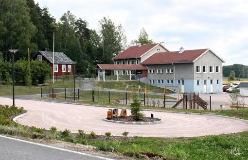 Pakankylän koulu Rakennus valmistunut 1956, siirtokelpoinen siirretty 2006