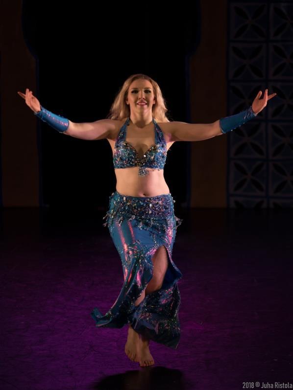 Illan toisen ehdan estradisoolon tarjoili oman koreografiansa tanssinut uusi oululaistunut tähti Aurora Ylinen.