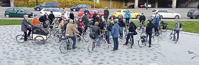 Pyöräilyn nykytila ja suunta Suomessa Suomalainen pyöräilee keskimäärin 274 km/vuosi ja 0,75 km/päivä Keskimääräinen pyöräilymatka 3,7 km Terveyshyöty yhteiskunnalle 1, 154 miljardia euroa / vuosi