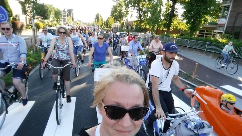 Seminaarin pyöräretket Bike parade