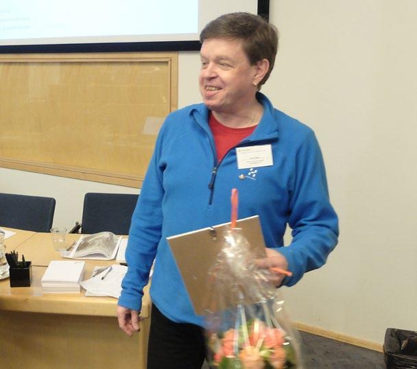 Pukumies nuijanvarressa Uutena edustajiston puheenjohtajana toimi seurakuntamestari Arvo Katajamäki Mikkelistä. Puheenjohtaja Riitta Kjäll jätti tehtävänsä eläkkeelle siirtymisen johdosta.