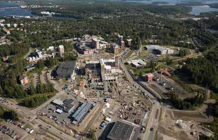 41 Keski-Suomen Sairaala Novan rakentaminen aloitettiin sairaalan keskeltä, lohkoista D ja K, jotka ovat syyskuussa 2017 otetussa kuvassa jo lähes harjakorkeudessa.