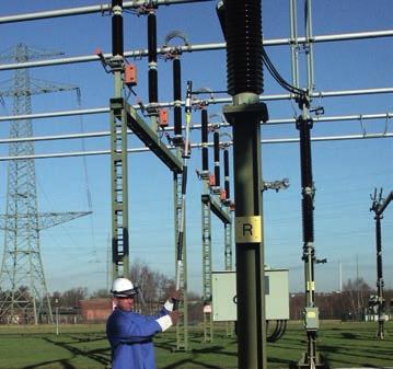 JÄNNITTEENILMAISIN ASP NIMELLISJÄNNITTEILLE 110 420 KV (50 HZ) Voidaan käyttää myös kostealla säällä Ilmajohdoille ja ulkona sijaitseville kytkinlaitoksille Sisäinen toiminnan tarkistus Merkkivalo ja