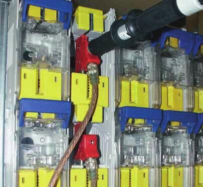 1KV TYÖMAADOITUSSARJA PIENJÄNNITEKESKUKSIIN EKS VI 2F KVS SBK Standardi: EN/IEC 61230 (DIN VDE 0683-100) Lämpötila-alue: -25 C +55 C Tilausnumero: 745 901D Sähkönumero (SSTL): 64 067 88