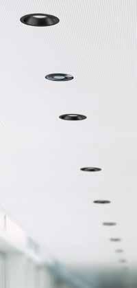 ERITTÄIN MONIPUOLINEN MYÖS ASENNUKSEN OSALTA Valkoinen malli pyöreästä FLAT-ilmaisimesta on saatavilla myös koossa FLAT LARGE (104 mm:n Ø) suurempia upotettuja pistorasioita varten.