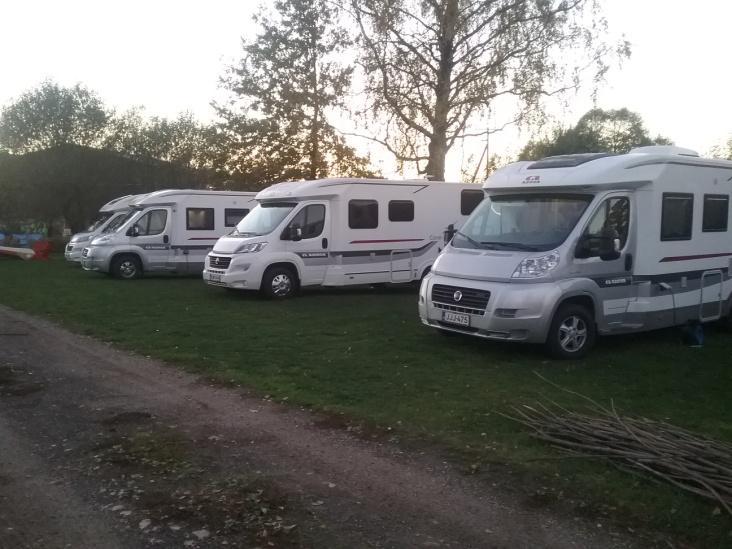 ADRIA CLUB FINLAND Tehdasvierailu Adrian tehtaalle Slovenia Novo Mestoon 22.10.2018 Matkaan lähdimme perjantaina 12.10.2018 Länsiterminaalista Helsingistä.