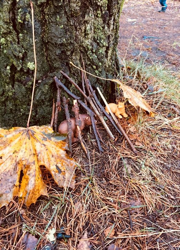 Oppiva yhteisö toimintakulttuurin ytimenä 7 kasvattajaa: 3 lastentarhanopettajaa, 4 lastenhoitajaa 3 ryhmää: Haitulat, Taatelit ja Tiitiäiset.