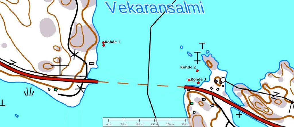 Siitä johtuen päätettiin nostaa molemmista arkuista yksi irtonainen hirsi pintaan, missä näytepuut dokumentoitiin kuvaamalla ja näytteet sahattiin irti moottorisahalla.