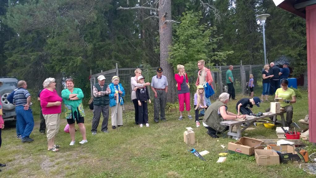 Yhteistyössä Hukkalan Erän kanssa toteutettu Perhe ja Riistapäivä kokosi Vaarantalon pihaan runsaasti