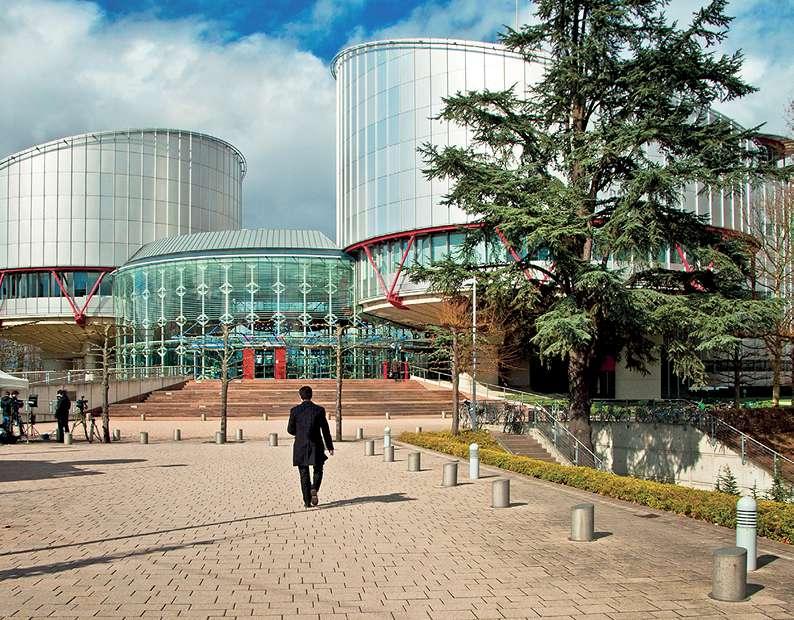EUROOPAN IHMISOIKEUSTUOMIOISTUIN Vuonna 1959 perustettu Euroopan ihmisoikeustuomioistuin tarjoaa sekä yksilöille ja ryhmille kansallisuudesta riippumatta että hallituksille mahdollisuuden saattaa