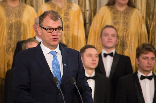 15 7.1 Foorumin avajaiset Pietarin kulttuurifoorumi oli osa Suomen itsenäisyyden satavuotisjuhlavuoden ohjelmaa, ja se oli merkkivuoden päätapahtuma Pietarissa.