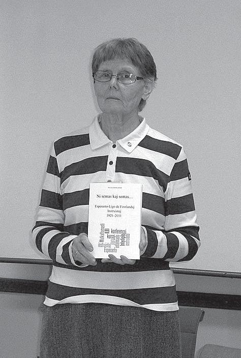 Hämäläinen tel. 050 321 4313, sylvia.h@kolumbus.fi Sylvia Hämäläinen prezentas ELFI-libron.
