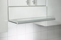 Classic luukun sulkumekanismi Paisto usealla tasolla samaan Induktio keittotaso HI6414F Mitat (KxLxS): 5,5 59,5 51 cm aikaan 1 syvä emaloitu uunipannu Matala emaloitu uunipelti x2
