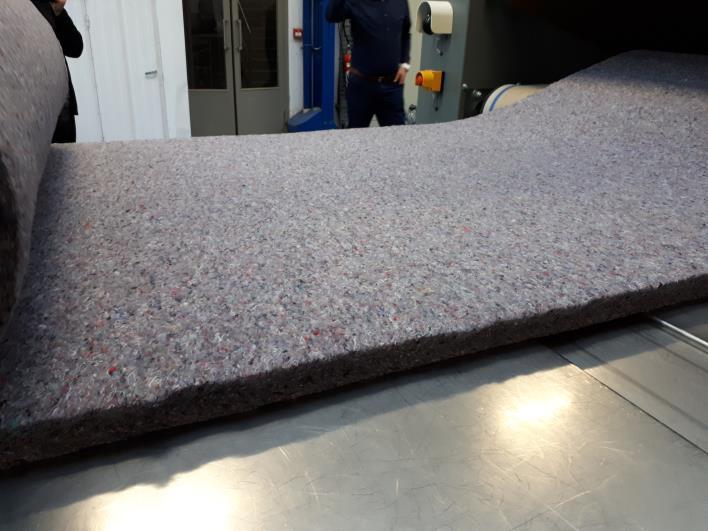 80 % recycled fibres Thicknesses up to 3800 g/m 2 Both opened fibres and nonwovens used in many demo products