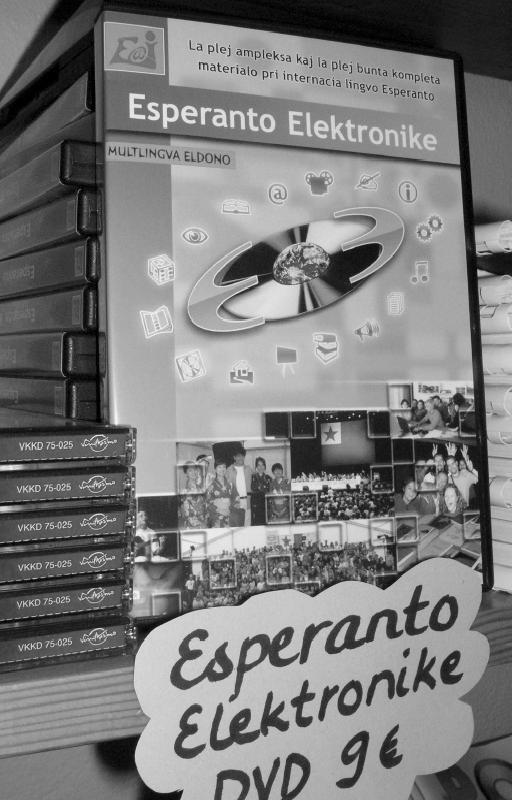 Esperanta Finnlando Esperantobladet joulukuu decembro 6/2006 Esperanto Elektronike estas DVD, kiu prezentas Esperanton per kursoj, vortaroj, fotoj, filmo kaj multo plia, aæetebla de la libroservo.
