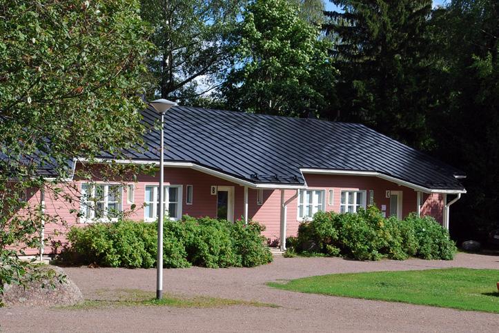 Majoittuminen Nuorisokeskus Anjalassa majoitutaan kodikkaissa soluasunnoissa. Majoitustilaa on yhteensä 145 hengelle.