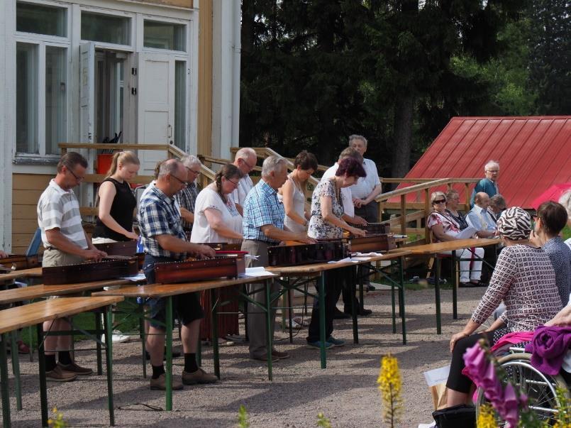 Haapaveden kanteleyhtyeen konsertti Paakkilassa päättyi