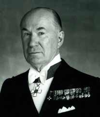 tiedekunnan kunniatohtoriksi vuonna 1997. SYVENNYS 3 3 1. Ilmavoimien juhlapuku m/51. Lääkintäkenraalimajuri, professori Yngve Roschier (1902 1982) 1.