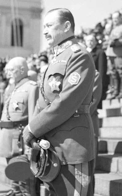 8. ISÄNMAAN PUOLESTA 1939 1945 Talvisota alkoi 30. marraskuuta 1939, kun Neuvostoliitto hyökkäsi Suomeen ilman sodanjulistusta.