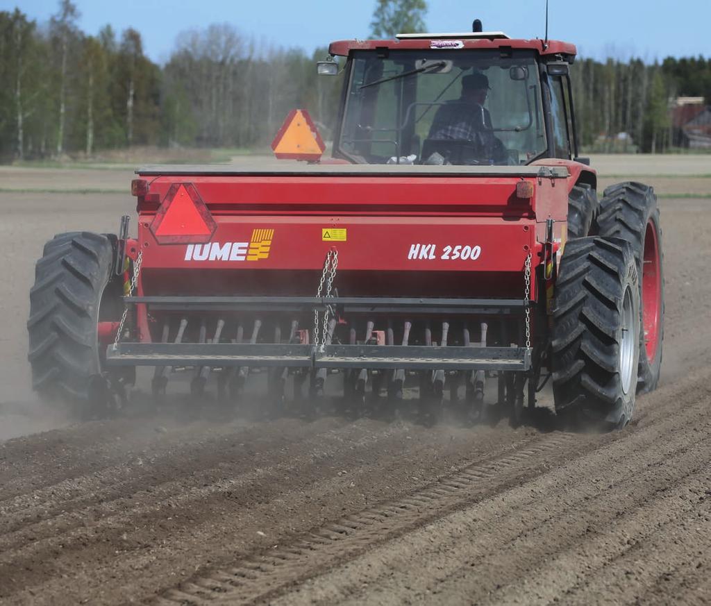 MAASTOON MUKAUTUVAT, HELPOSTI VAIHDETTAVAT VANTAAT. Kylvö onnistuu kaikissa oloissa. SUURET LIIKEVARAT JA LAAJA PAINOTUKSENSÄÄ- TÖALUE.