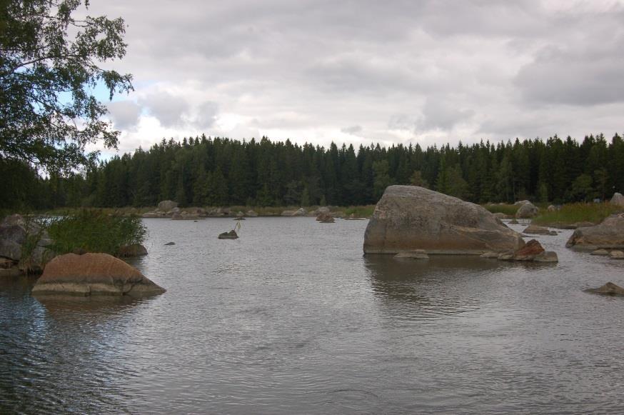 Bulleskerin sundi. Kivinen saarten välinen sundi eli sunti on Kasalan sisäsaaristossa. Kapea sunti on ajettavissa pienveneellä. Läpikulkua helpottavat meriviitat.