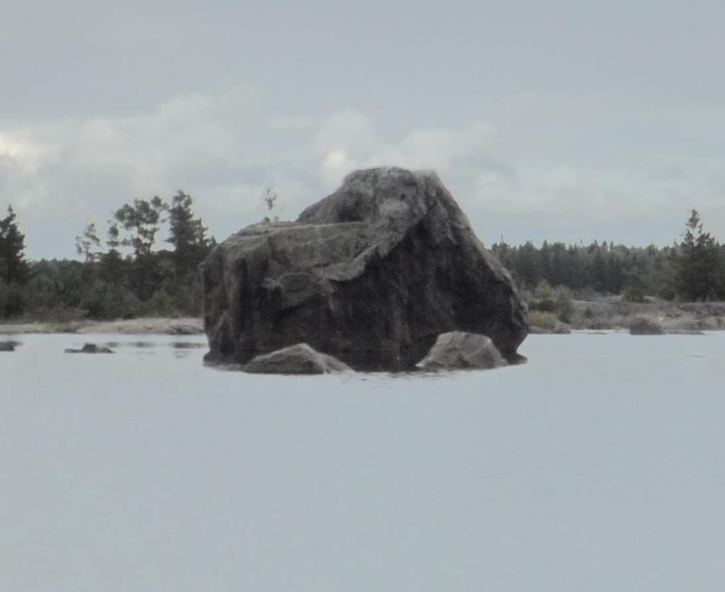 Lintureikä Kapea sunti Köörtilän saaristossa. Yksi silakankalastajien entisajan kulkuväylistä kulki tätä reittiä aina 1940-luvulle saakka.