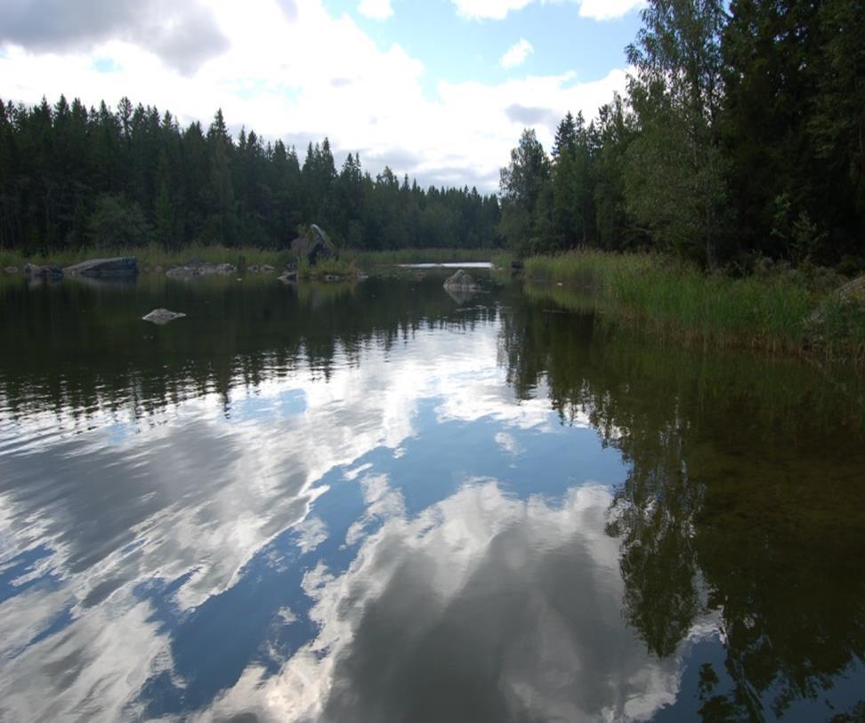 Malskeri on yksi Kasalan saariston läntisimmistä saarista. Merenpuoleinen kaunis ja suojainen viiki on toiminut aikoinaan kalastajien suojasatamana.