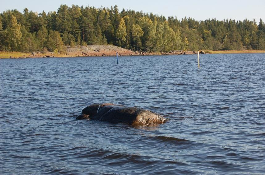 Mestarinreikä on kapea kahden pikkusaaren välinen sunti Ouran saariston koillisosassa.
