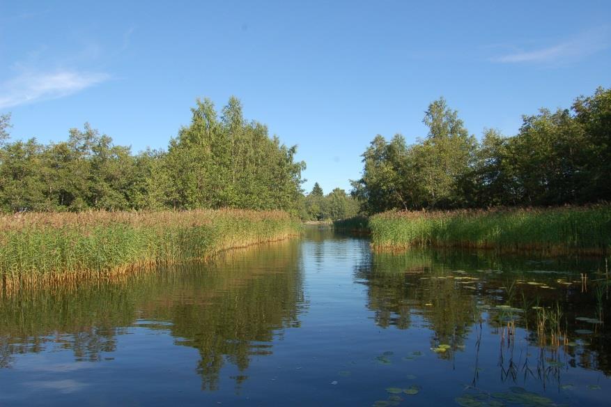Raklin sundi sijaitsee Merikarviajoen edustalla. Raklin nimitys on saanut alkunsa vedenalaista kivikaria merkitsevästä ruotsinkielisestä rackel-sanasta.